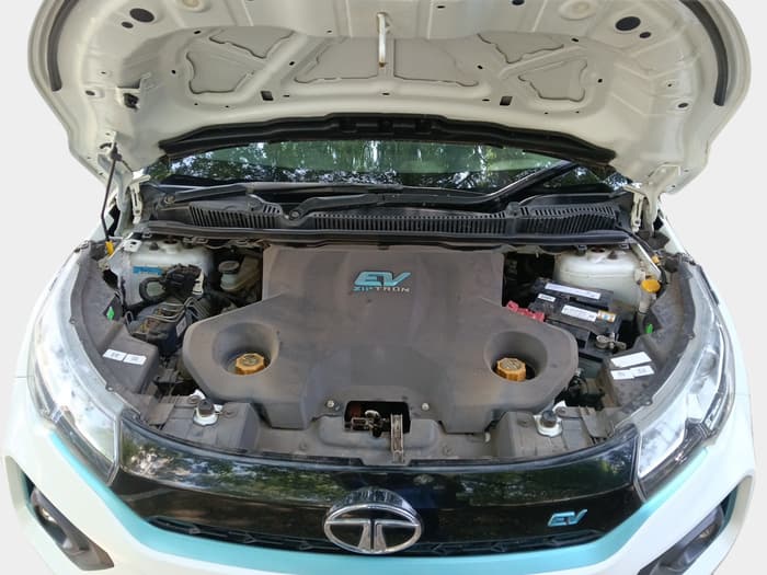 2021 Tata NEXON EV XZ PLUS LUX, Electric, Automatic, 1,22,736 km, exterior