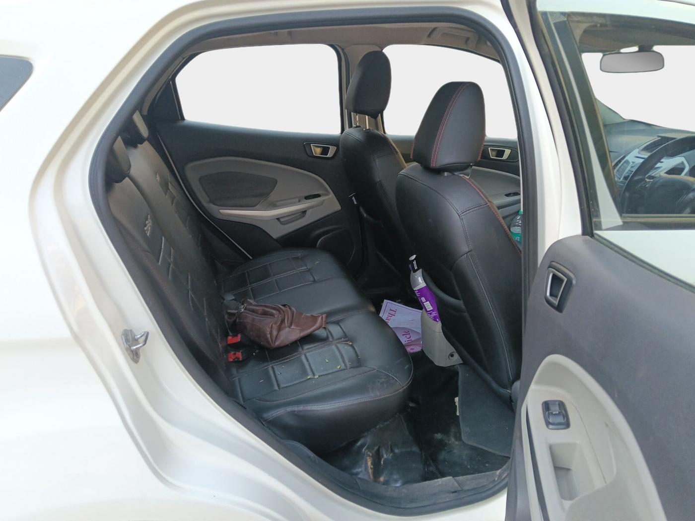 2015 Ford Ecosport TITANIUM 1.5L DIESEL, Diesel, Manual, 1,44,686 km, interior