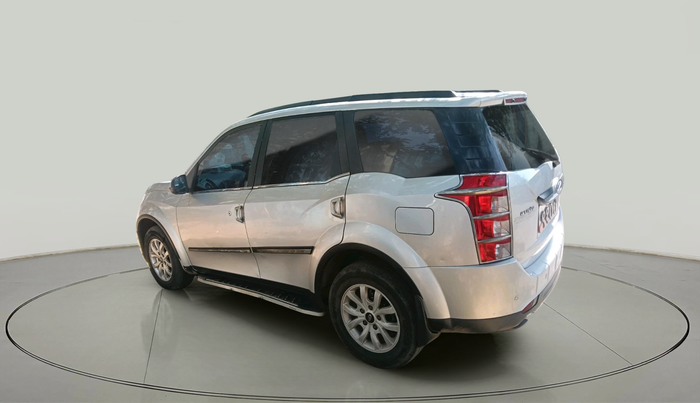 2016 Mahindra XUV500 W10, Diesel, Manual, 2,32,407 km, exterior
