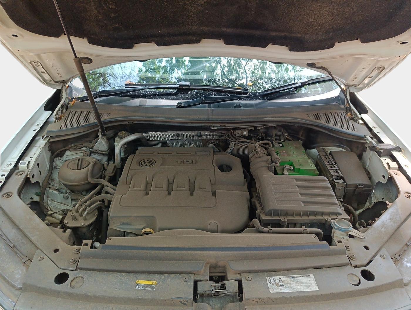 2017 Volkswagen TIGUAN HIGHLINE TDI AT, Diesel, Automatic, 1,55,308 km, exterior