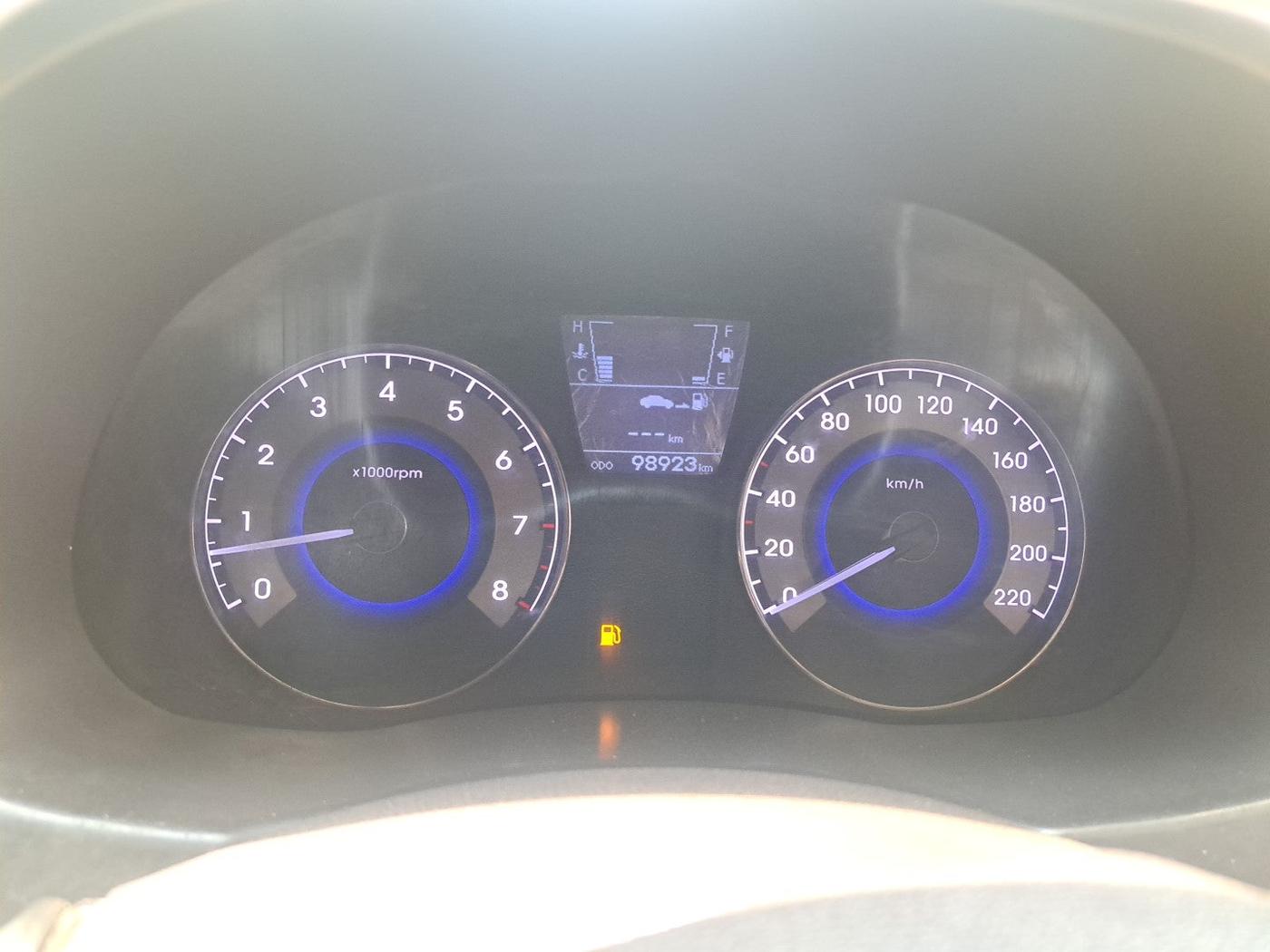 2015 Hyundai Verna FLUIDIC 4S 1.6 VTVT S(O), Petrol, Manual, 98,923 km, interior