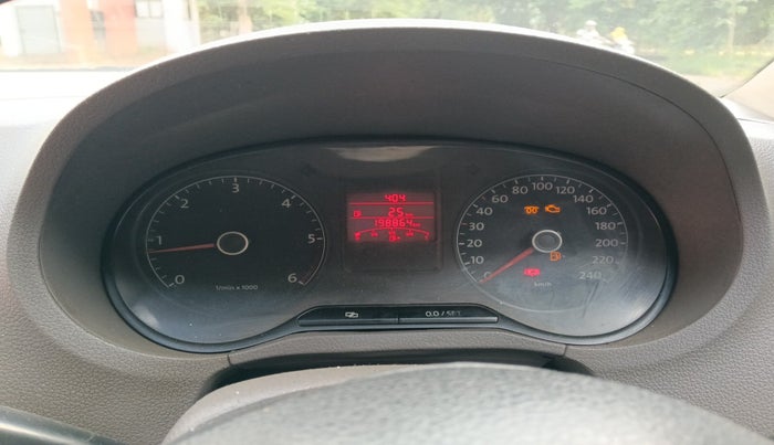 2013 Volkswagen Vento HIGHLINE DIESEL 1.6, Diesel, Manual, 1,98,864 km, interior