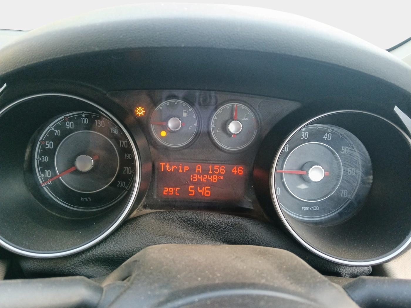 2017 Fiat URBAN CROSS DYNAMIC MULTIJET, Diesel, Manual, 1,34,248 km, interior