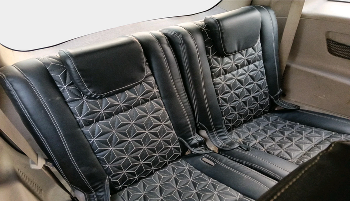 2017 Mahindra XUV500 W6 1.99, Diesel, Manual, 92,511 km, interior