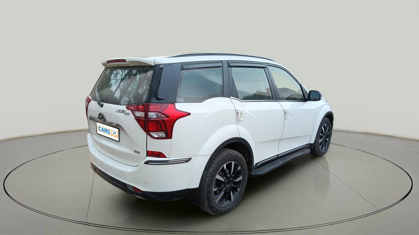 2019 Mahindra XUV500 W11, Diesel, Manual, 1,03,243 km, exterior