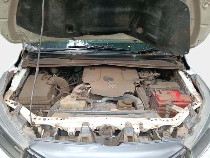 2016 Toyota Innova Crysta 2.8 ZX AT 7 STR, Diesel, Automatic, 1,48,913 km, exterior