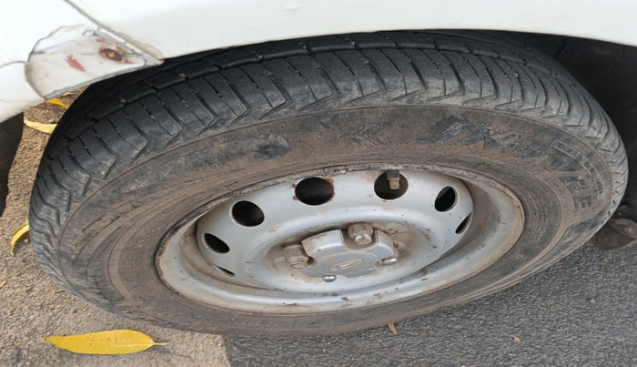 2007 Hyundai Getz GL, Petrol, Manual, 1,16,886 km, tyre