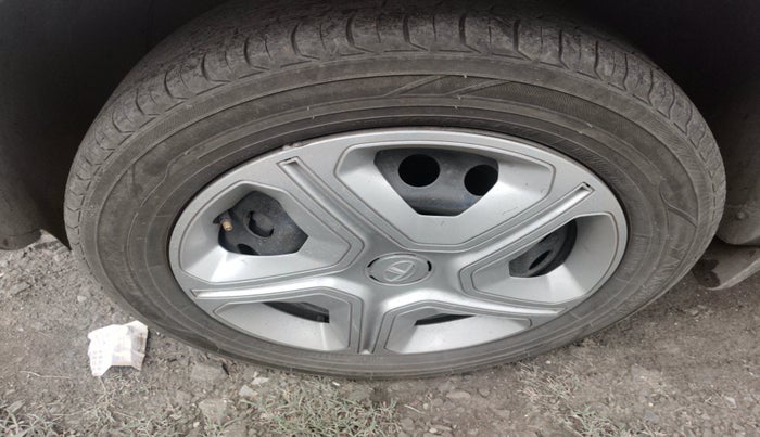 2019 Tata NEXON XT PLUS DIESEL, Diesel, Manual, 73,129 km, tyre