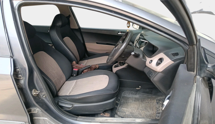 2013 Hyundai Grand i10 SPORTZ 1.2 KAPPA VTVT, Petrol, Manual, 91,460 km, interior