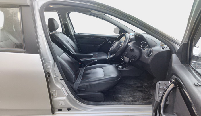 2017 Nissan Terrano XV D PREMIUM AMT, Diesel, Automatic, 76,584 km, interior