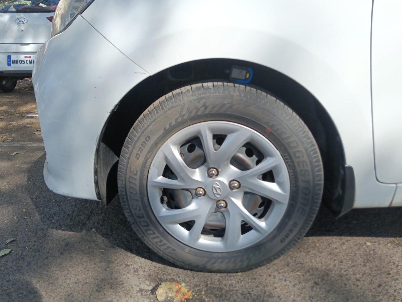 2017 Hyundai Grand i10 MAGNA 1.2 KAPPA VTVT, Petrol, Manual, 62,994 km, tyre