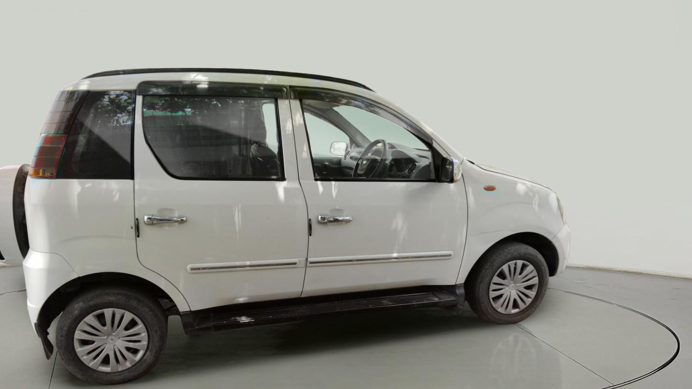 2013 Mahindra Quanto C6, Diesel, Manual, 73,210 km, exterior