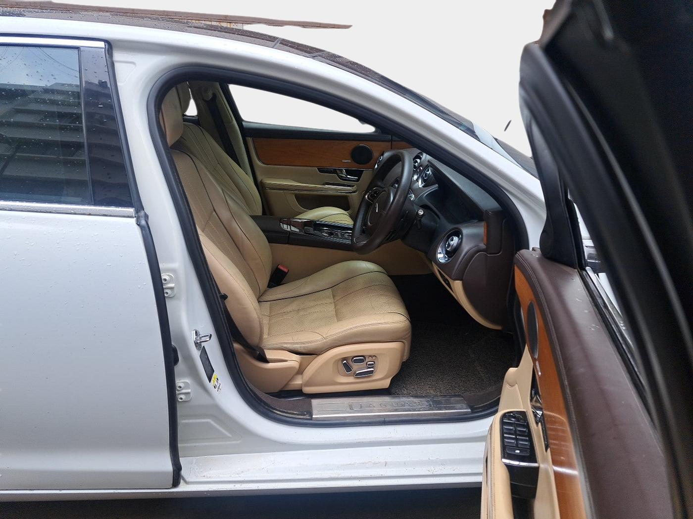 2011 Jaguar XJ L 3.0 V 6 Portfolio, Diesel, Automatic, 65,958 km, interior
