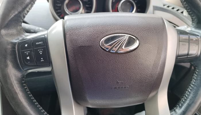 2012 Mahindra XUV500 W8, Diesel, Manual, 1,23,510 km, interior
