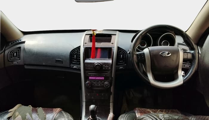 2012 Mahindra XUV500 W8, Diesel, Manual, 1,23,510 km, interior
