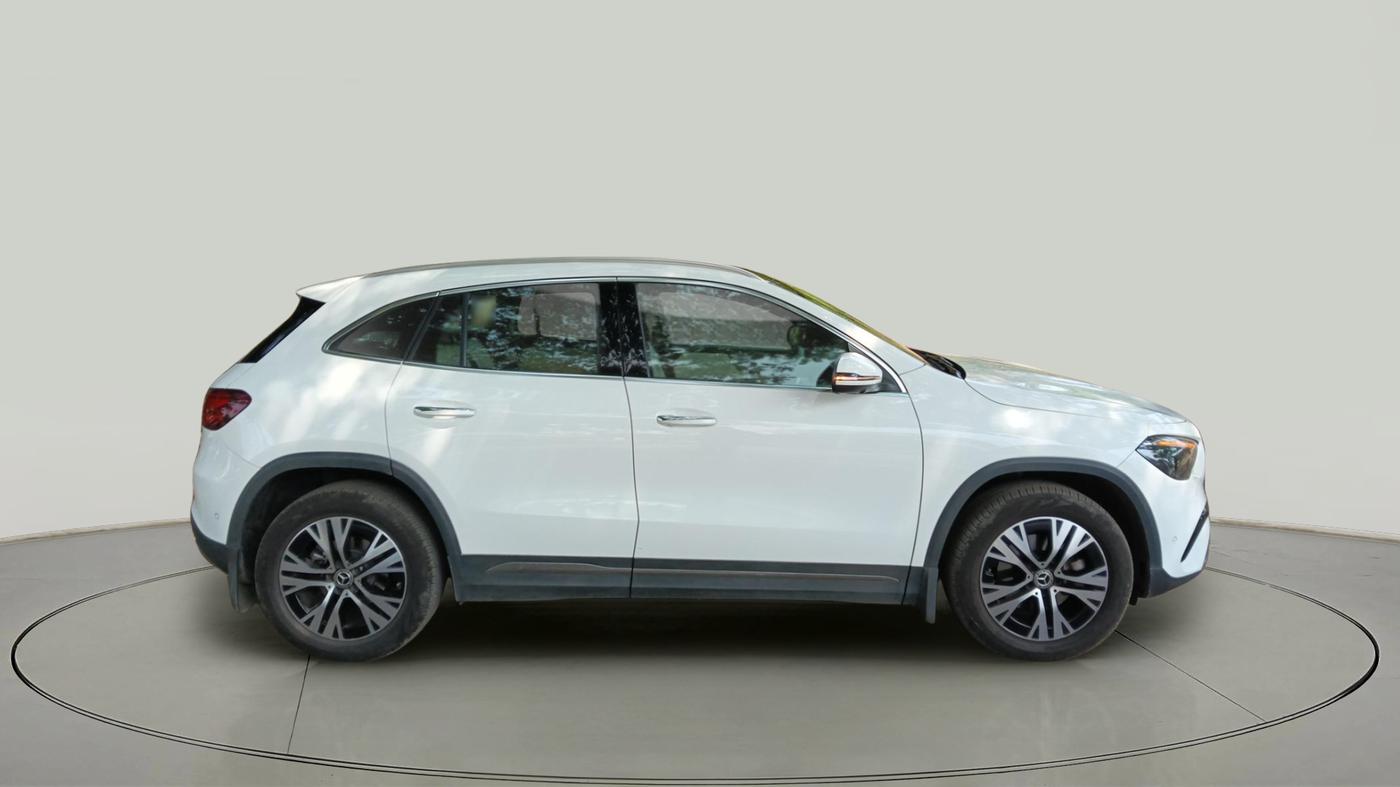 2024 Mercedes Benz GLA Class 200, Petrol, Automatic, 4,959 km, exterior