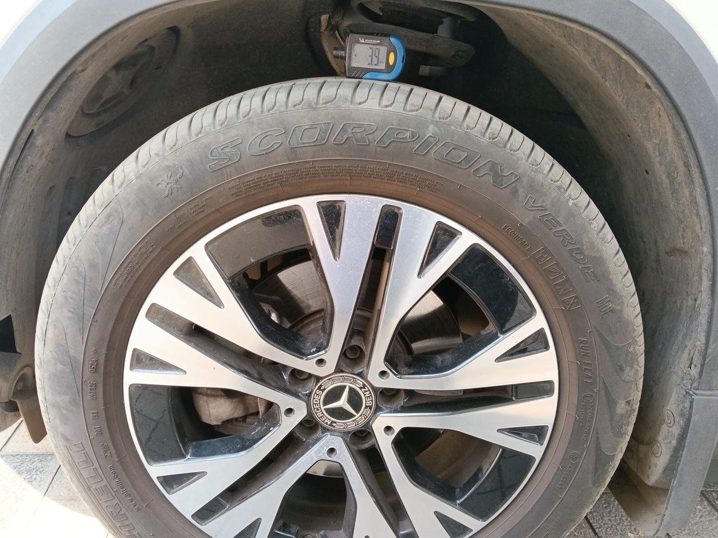 2024 Mercedes Benz GLA Class 200, Petrol, Automatic, 4,959 km, tyre