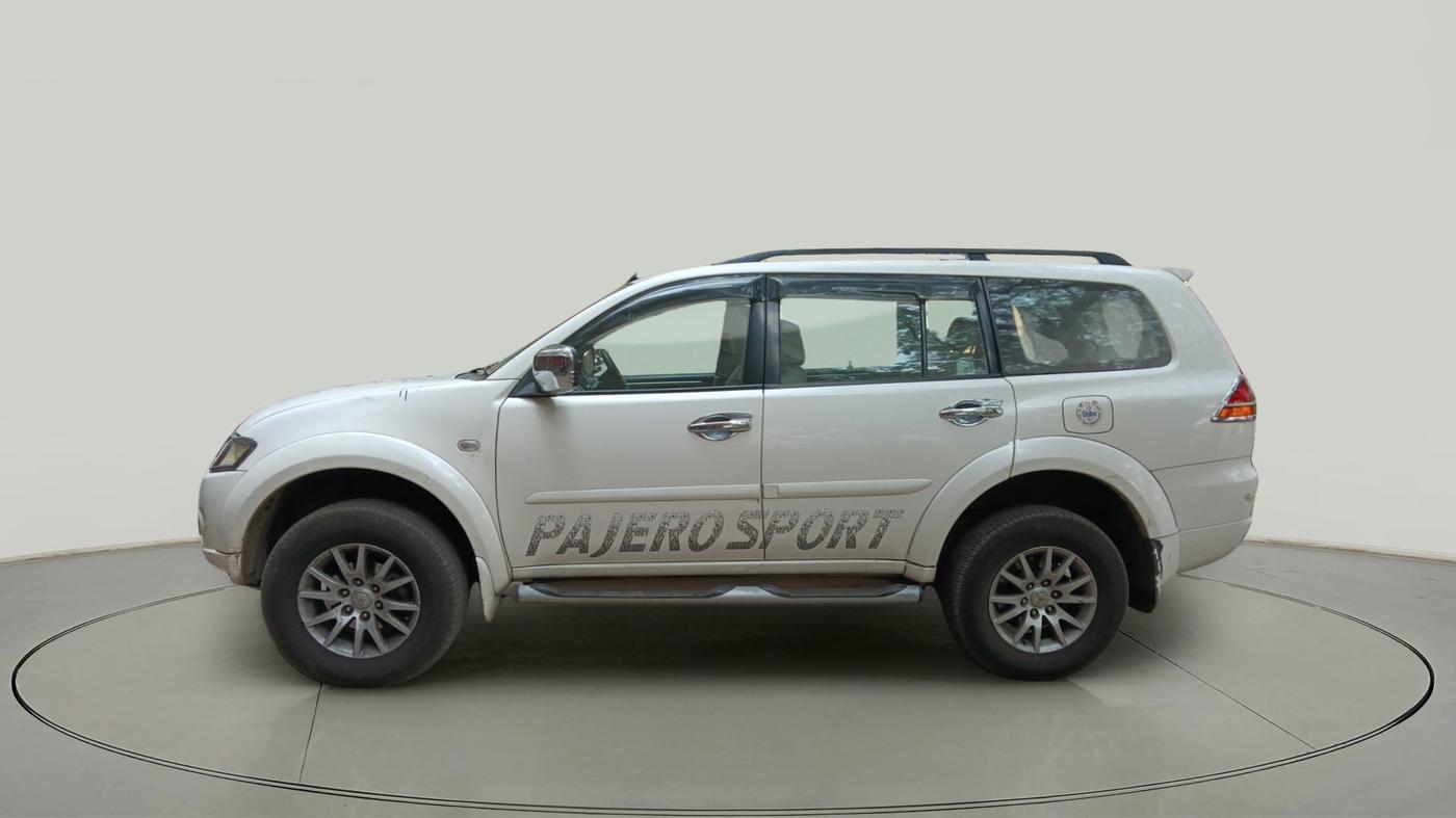 2014 Mitsubishi Pajero Sport 2.5 MT 4X4, Diesel, Manual, 3,30,261 km, exterior