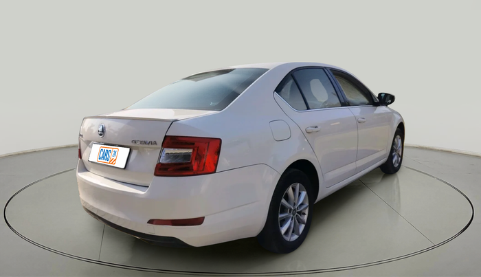 2015 Skoda Octavia ELEGANCE 2.0 TDI AT, Diesel, Automatic, 1,58,887 km, exterior