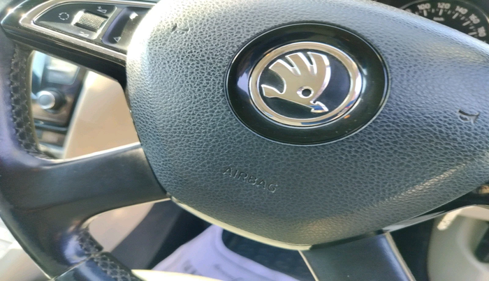 2015 Skoda Octavia ELEGANCE 2.0 TDI AT, Diesel, Automatic, 1,58,887 km, interior