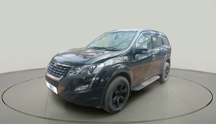 2015 Mahindra XUV500 W6, Diesel, Manual, 3,35,111 km, exterior