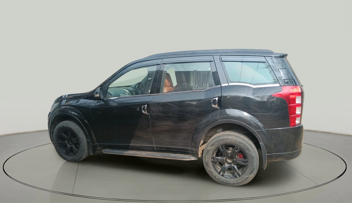 2015 Mahindra XUV500 W6, Diesel, Manual, 3,35,111 km, exterior