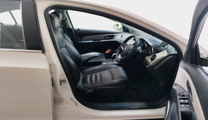 2015 Chevrolet Cruze LTZ AT, Diesel, Automatic, 86,274 km, interior