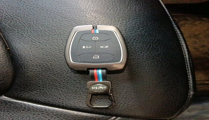 2020 Tata NEXON XZ PLUS SUNROOF PETROL DUAL TONE, Petrol, Manual, 63,315 km, interior