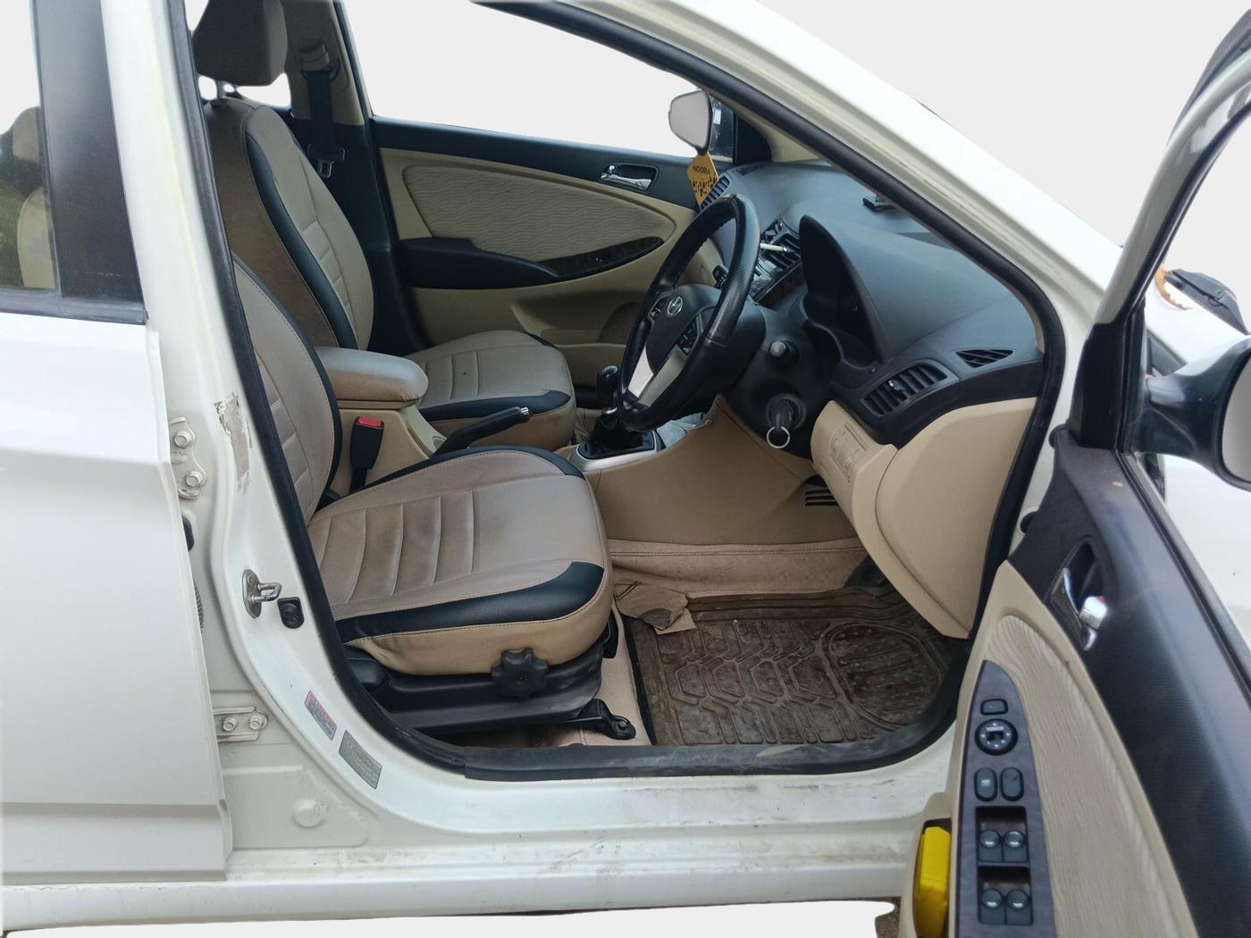 2013 Hyundai Verna FLUIDIC 1.6 CRDI SX, Diesel, Manual, 1,21,494 km, interior
