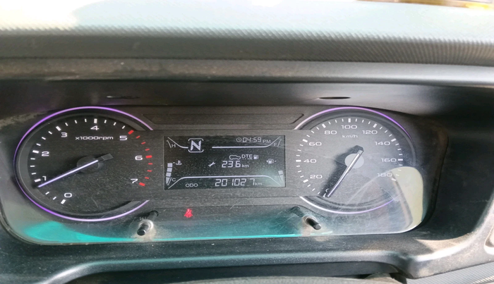 2019 Mahindra MARAZZO M2 8 STR, Diesel, Manual, 2,01,027 km, interior