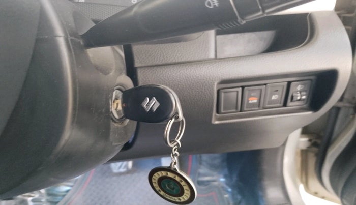 2014 Maruti Swift VXI, Petrol, Manual, 49,690 km, interior