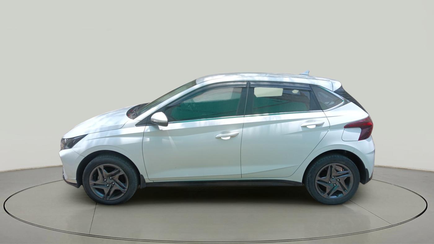 2023 Hyundai NEW I20 Sportz 1.2 IVT, Petrol, Automatic, 33,000 km, exterior