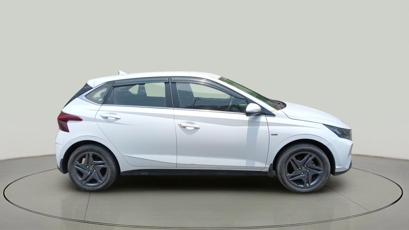 2023 Hyundai NEW I20 Sportz 1.2 IVT, Petrol, Automatic, 33,000 km, exterior