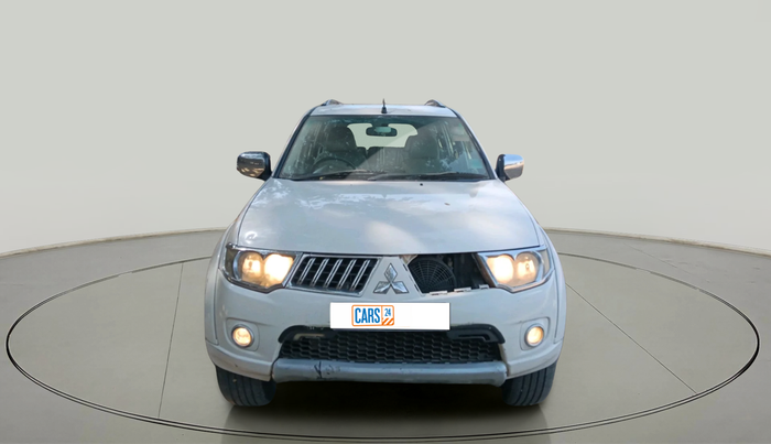 2014 Mitsubishi Pajero Sport 2.5 MT 4X4, Diesel, Manual, 3,40,989 km, exterior