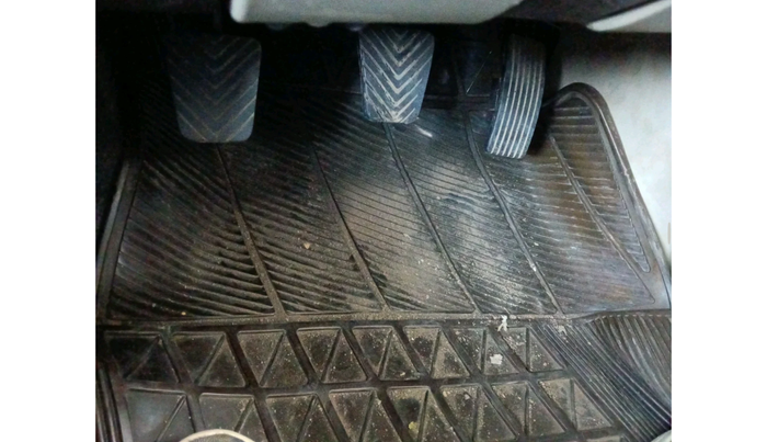 2014 Mitsubishi Pajero Sport 2.5 MT 4X4, Diesel, Manual, 3,40,989 km, interior