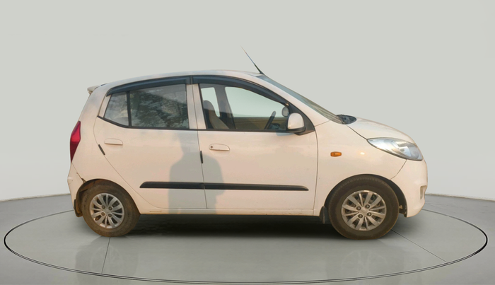 2015 Hyundai i10 SPORTZ 1.1, Petrol, Manual, 52,036 km, exterior