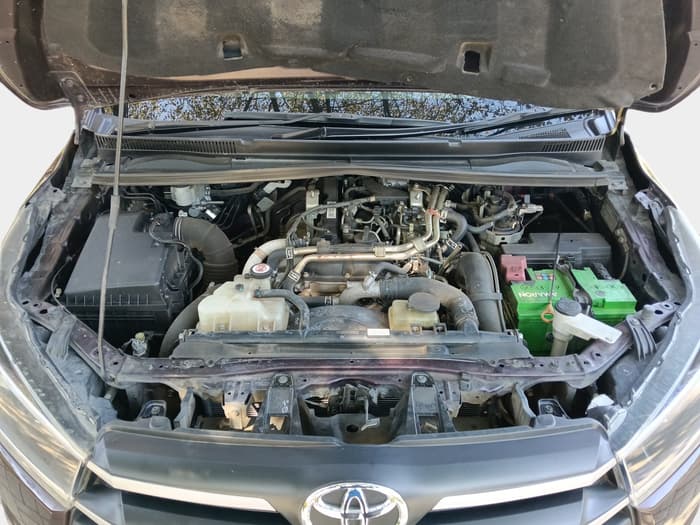 2018 Toyota Innova Crysta 2.4 GX 7 STR, Diesel, Manual, 1,36,691 km, exterior