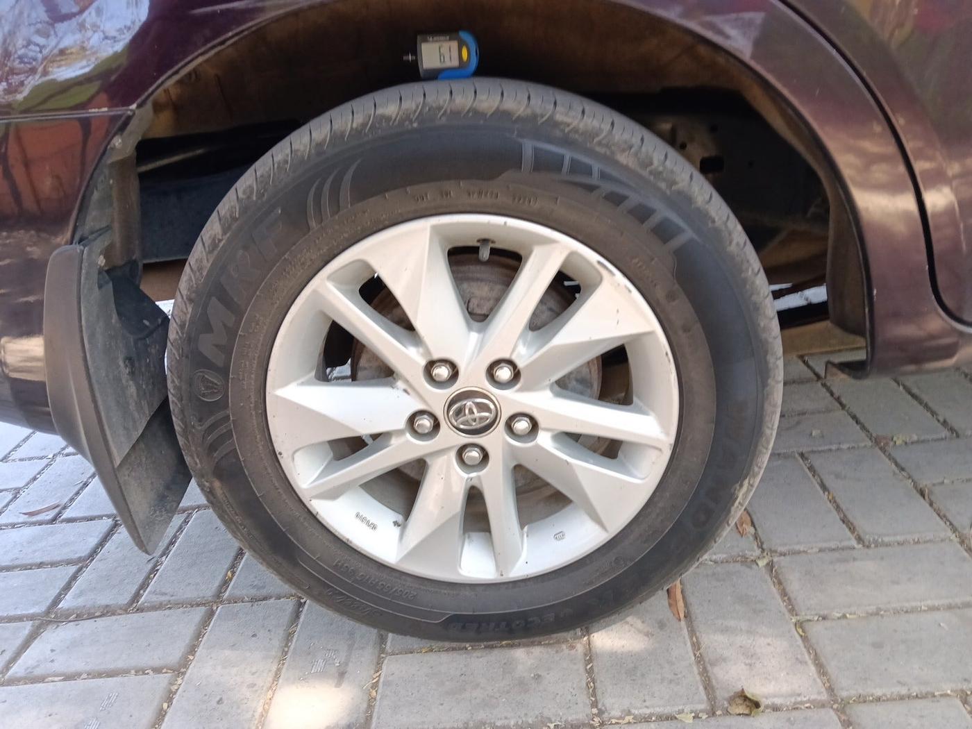 2018 Toyota Innova Crysta 2.4 GX 7 STR, Diesel, Manual, 1,36,691 km, tyre
