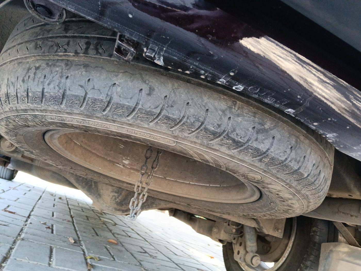 2018 Toyota Innova Crysta 2.4 GX 7 STR, Diesel, Manual, 1,36,691 km, tyre