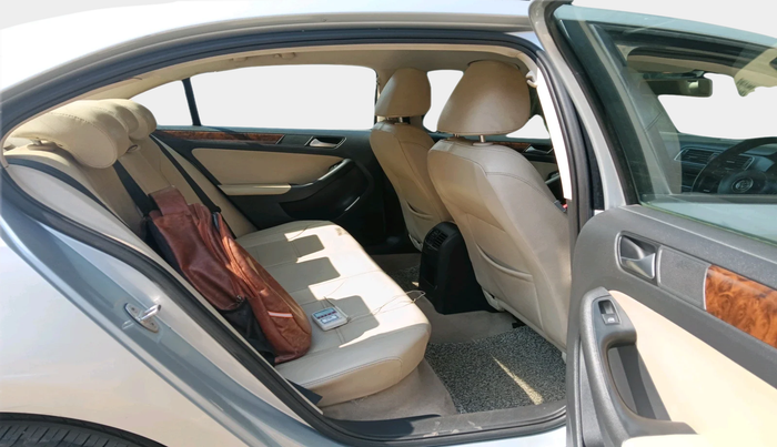 2012 Volkswagen Jetta COMFORTLINE TDI, Diesel, Manual, 1,06,285 km, interior