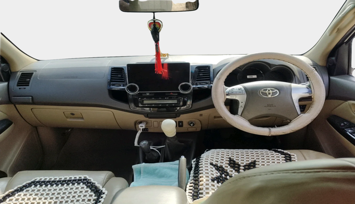 2012 Toyota Fortuner 3.0 4X4 MT, Diesel, Manual, 1,50,966 km, interior