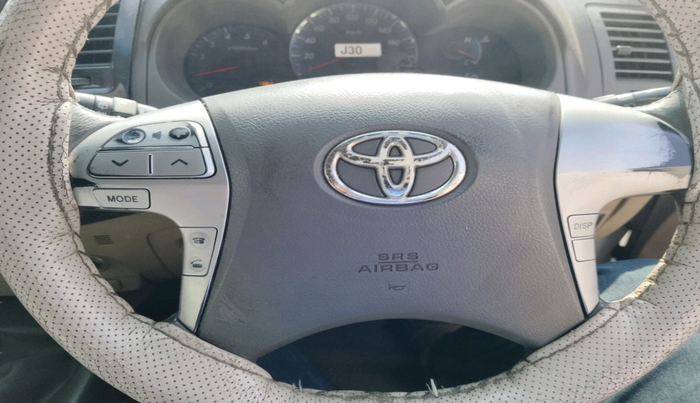 2012 Toyota Fortuner 3.0 4X4 MT, Diesel, Manual, 1,50,966 km, interior