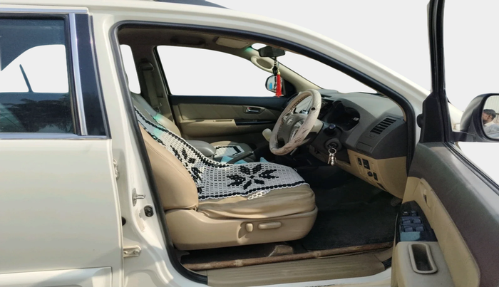 2012 Toyota Fortuner 3.0 4X4 MT, Diesel, Manual, 1,50,966 km, interior