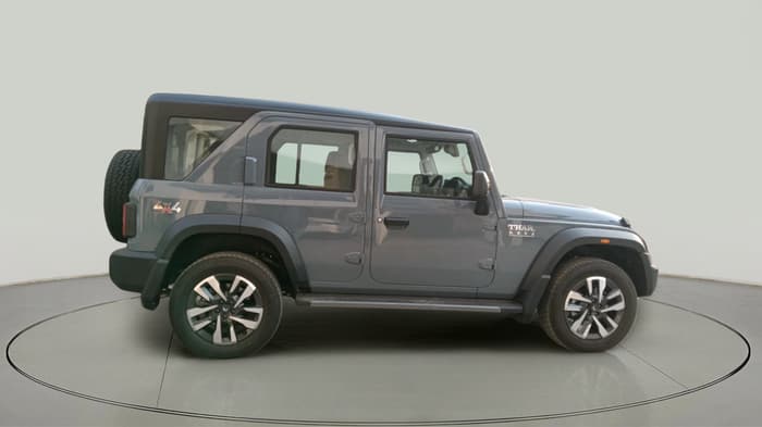 2025 Mahindra Thar Roxx AX7 L Diesel AT 4WD, Diesel, Automatic, 3,963 km, exterior