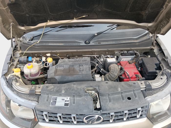 2016 Mahindra Kuv100 K8 5 STR, CNG, Manual, 11,443 km, exterior