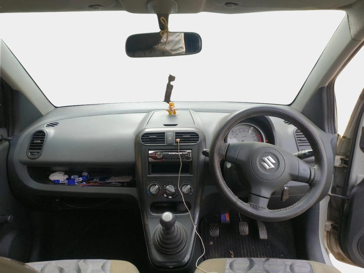 2011 Maruti Ritz LXI, Petrol, Manual, 80,137 km, interior