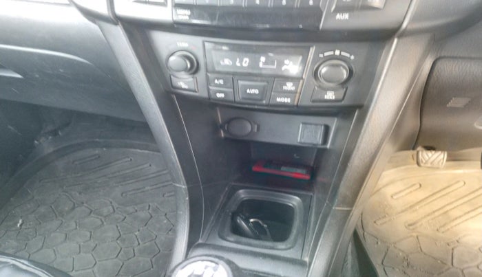 2017 Maruti Swift ZDI, Diesel, Manual, 1,00,174 km, interior