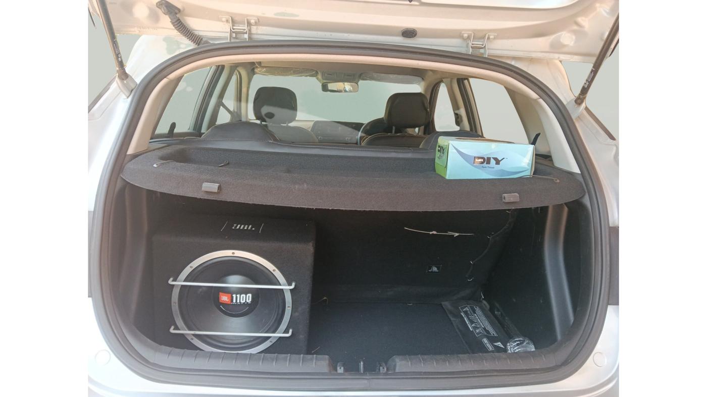 2023 Hyundai NEW I20 MAGNA 1.2 MT, Petrol, Manual, 13,957 km, exterior