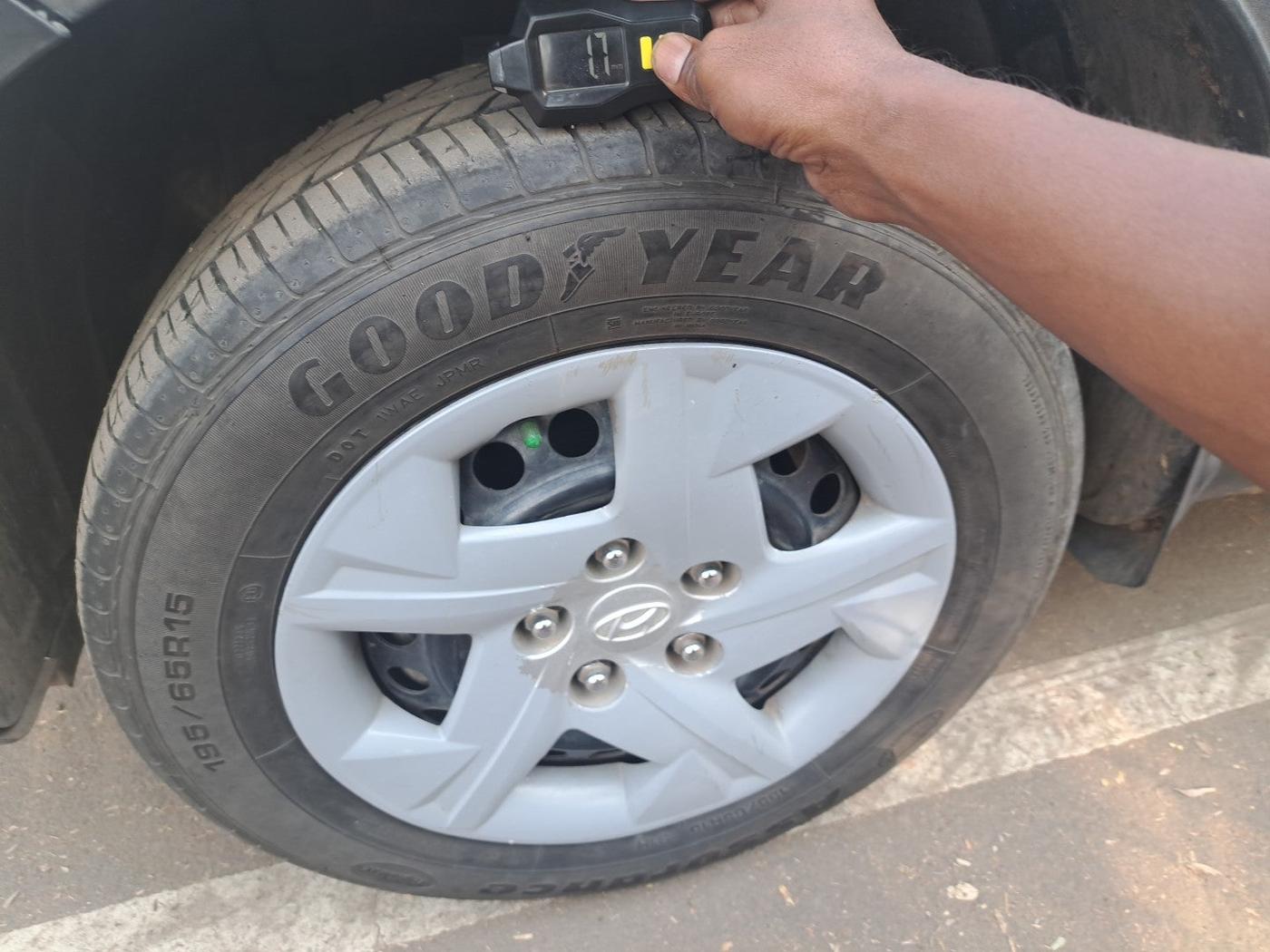 2022 Hyundai VENUE S 1.2, Petrol, Manual, 43,469 km, tyre