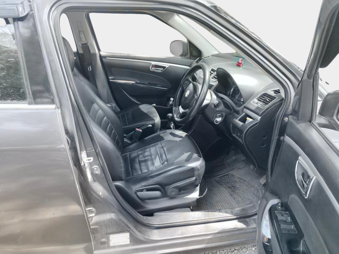 2013 Maruti Swift ZDI, Diesel, Manual, 1,06,538 km, interior